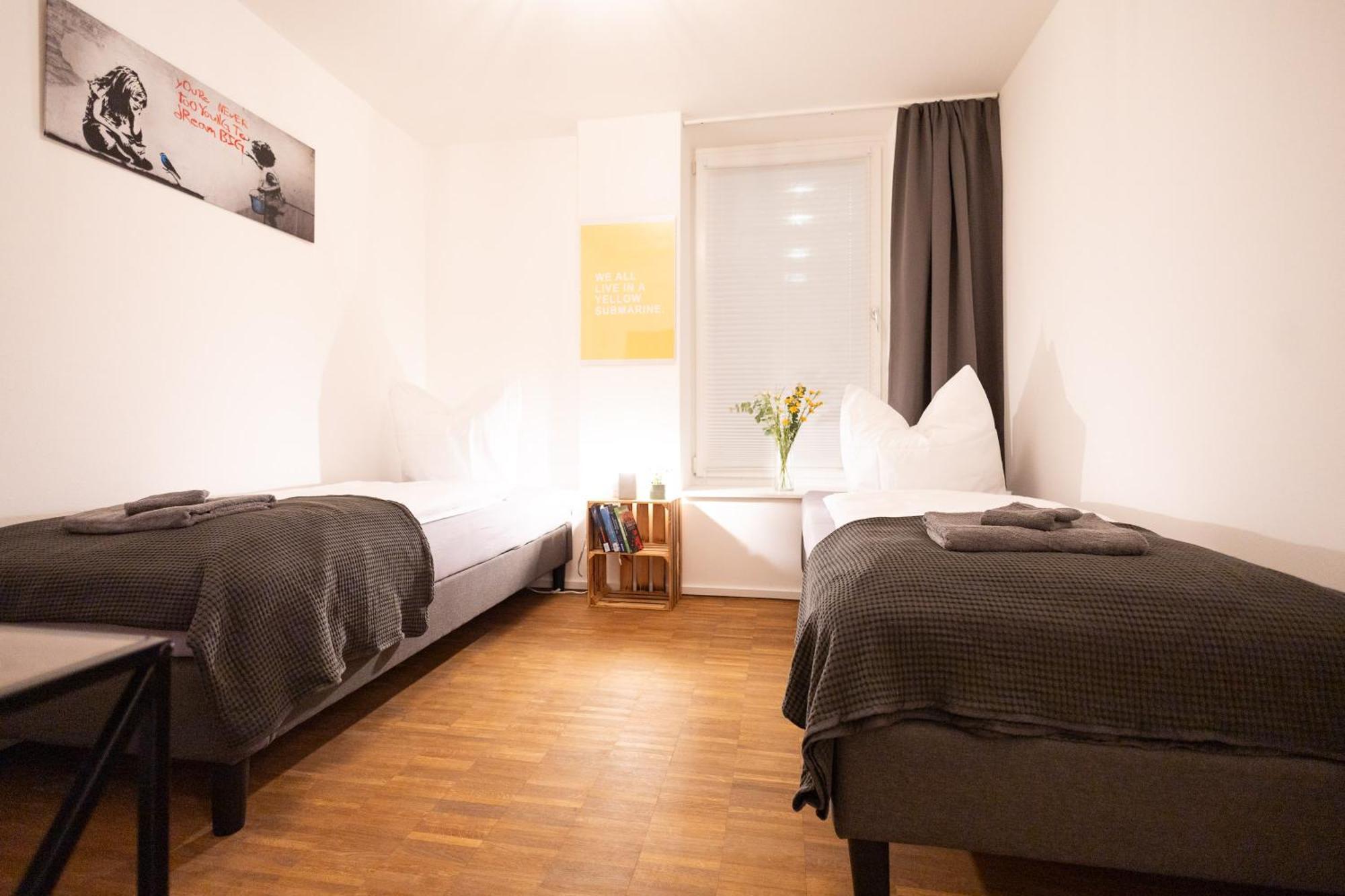 Ko-Living - Yellow Submarine Suite - Altstadt - Kueche - 2 Sz - Getrennte Betten - Bis 7 Gaeste Halle  Exterior foto